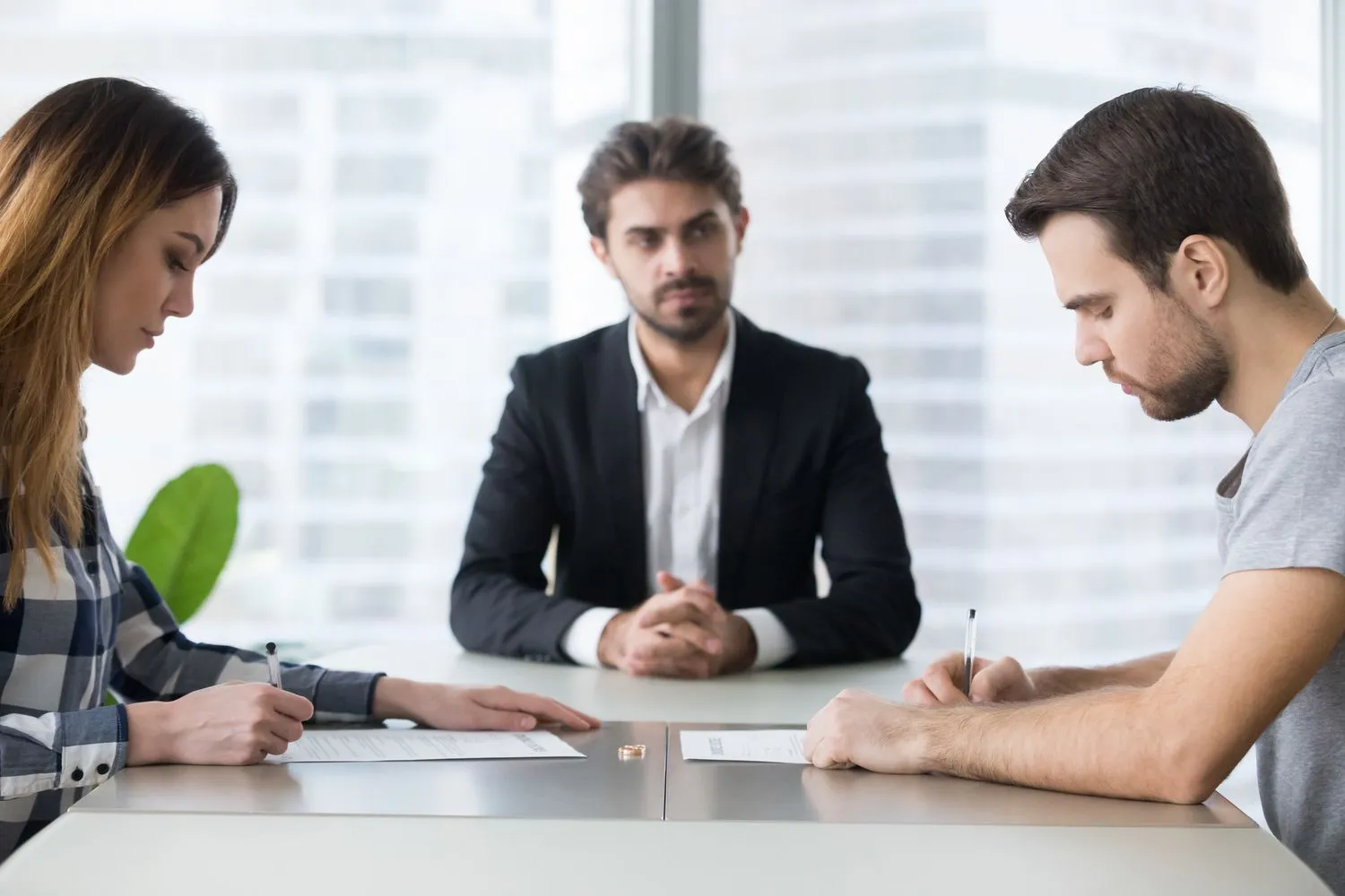 How EH Mediation Guides Couples Toward Fair and Balanced Outcomes Louth